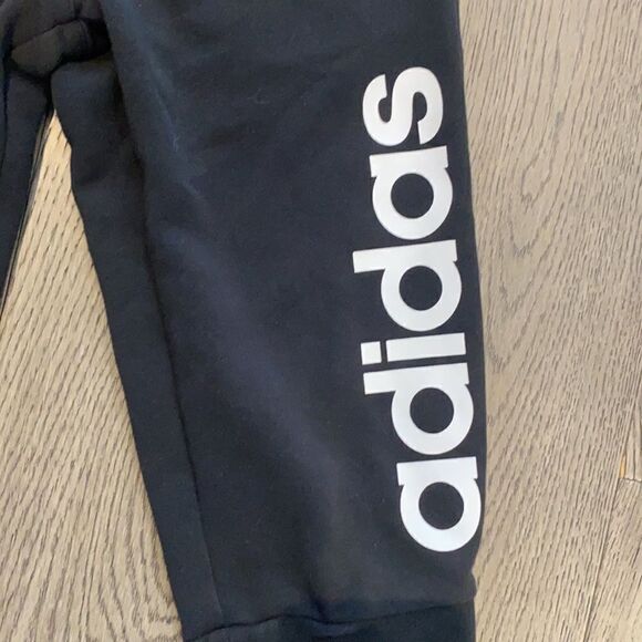 Adidas capris sweatpants size 11-12 big girl - Picture 3 of 7